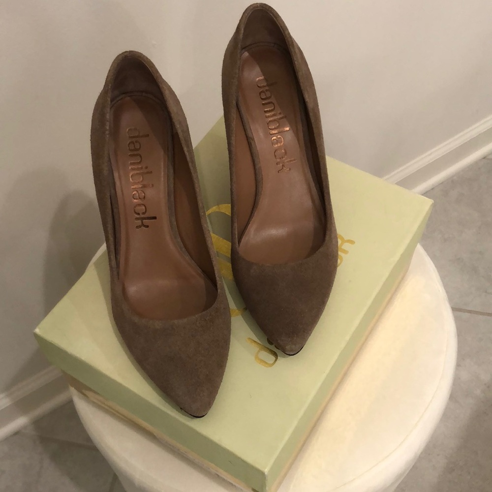 Dani Black Women's Brown Suede Heels